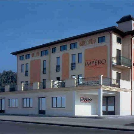 Hotel Impero Brescia Bagian luar foto