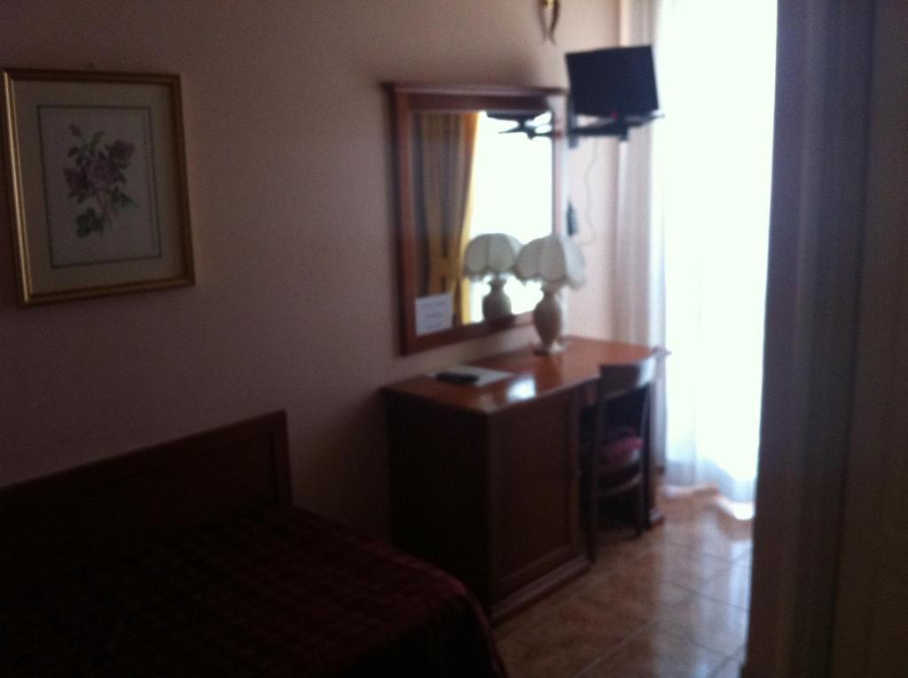 Hotel Impero Brescia Ruang foto